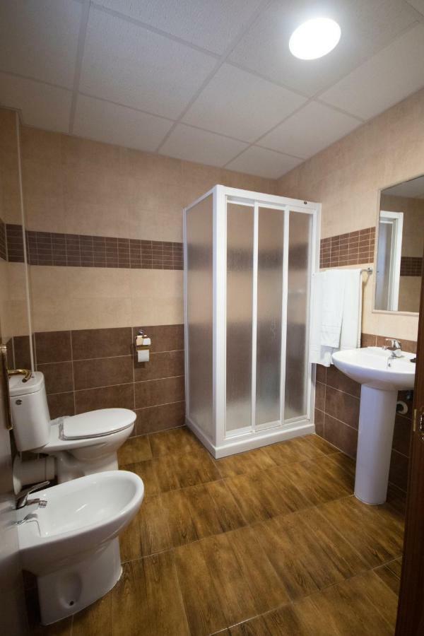 Hotel Las Flores Tolox Eksteriør bilde